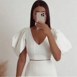 Elegant White Puff Sleeve V-Neck Women’s Top